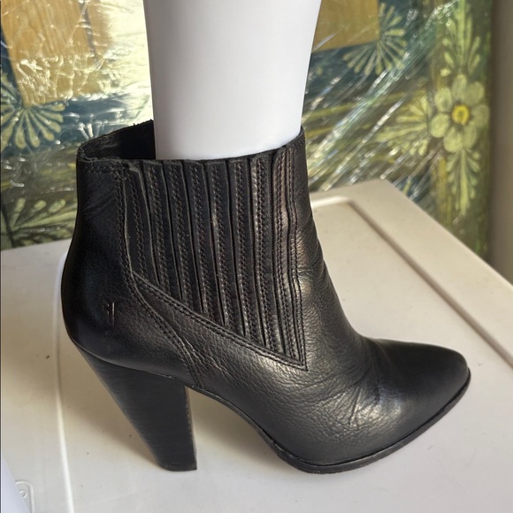 Women’s Black Ankle Boots - Picture 3 of 13